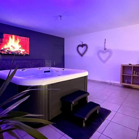 Spa Du Petit Manoir Hebuterne 외부 사진